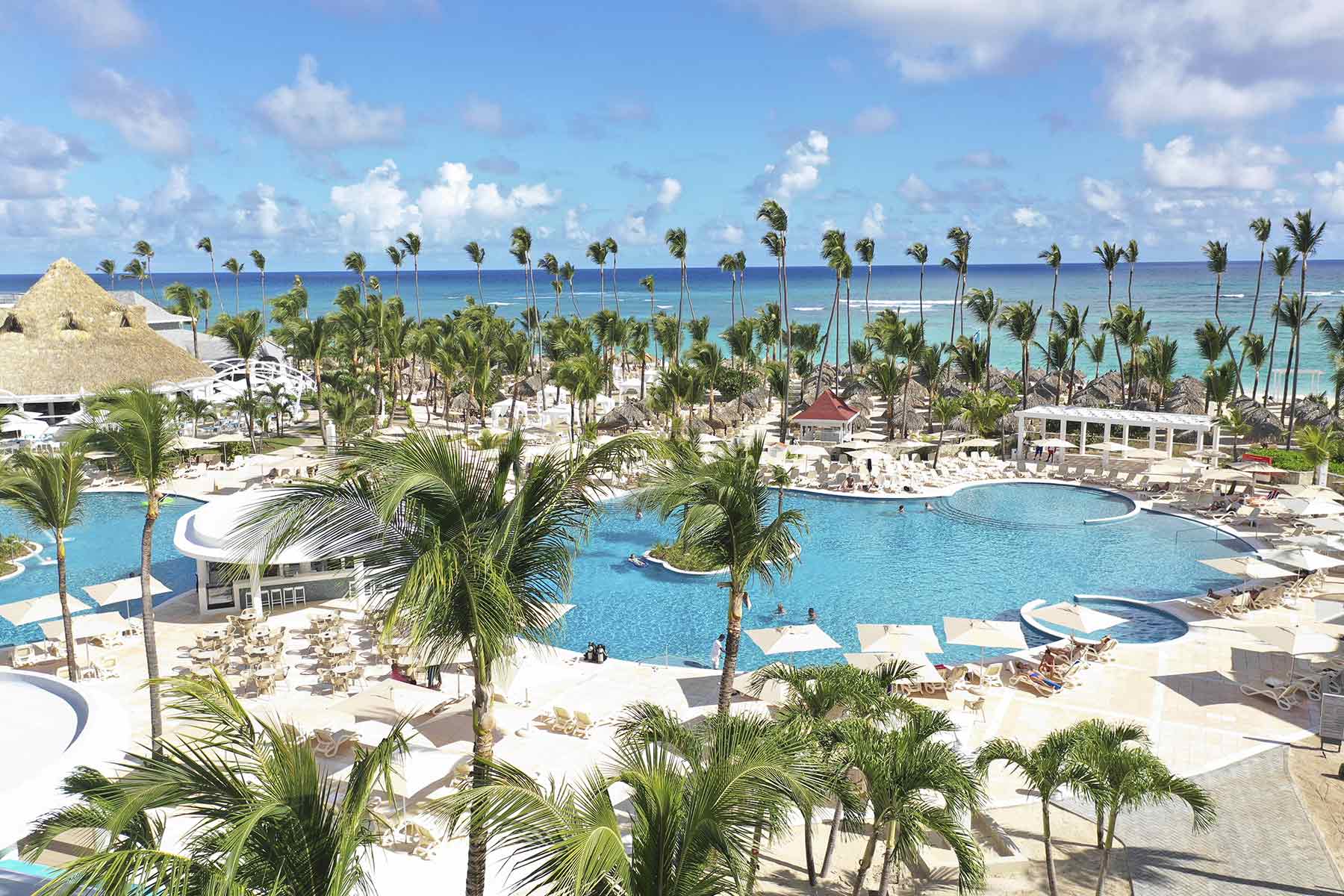 Gallery Image Luxury Bahia Principe Ambar Blue 1